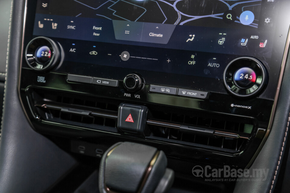 Toyota Vellfire AH40 (2023) Interior