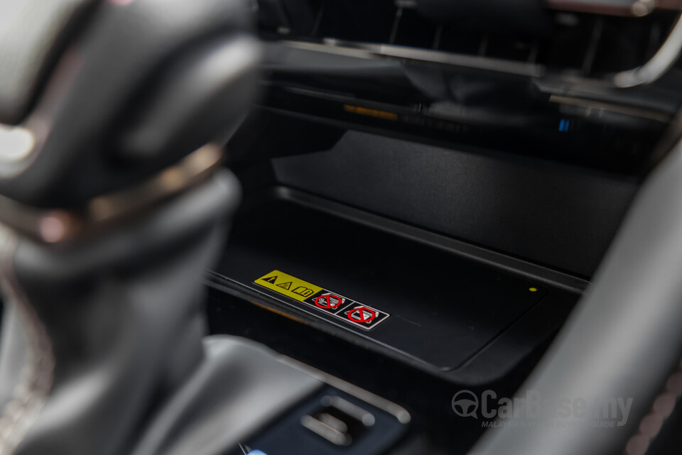 Toyota Vellfire AH40 (2023) Interior