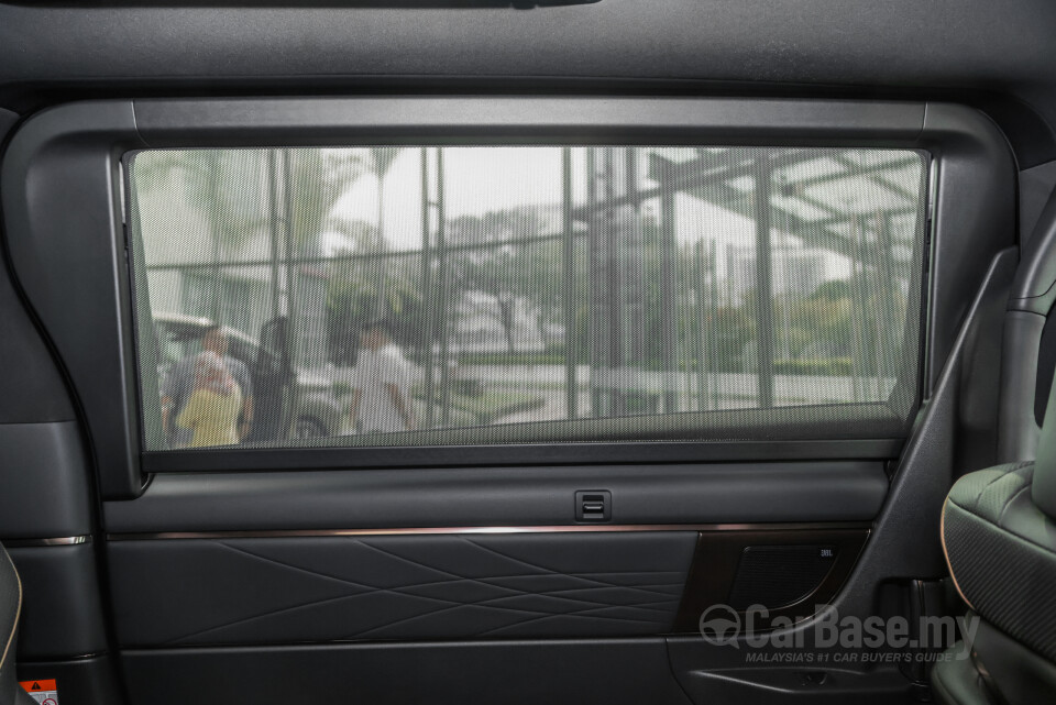 Toyota Vellfire AH40 (2023) Interior