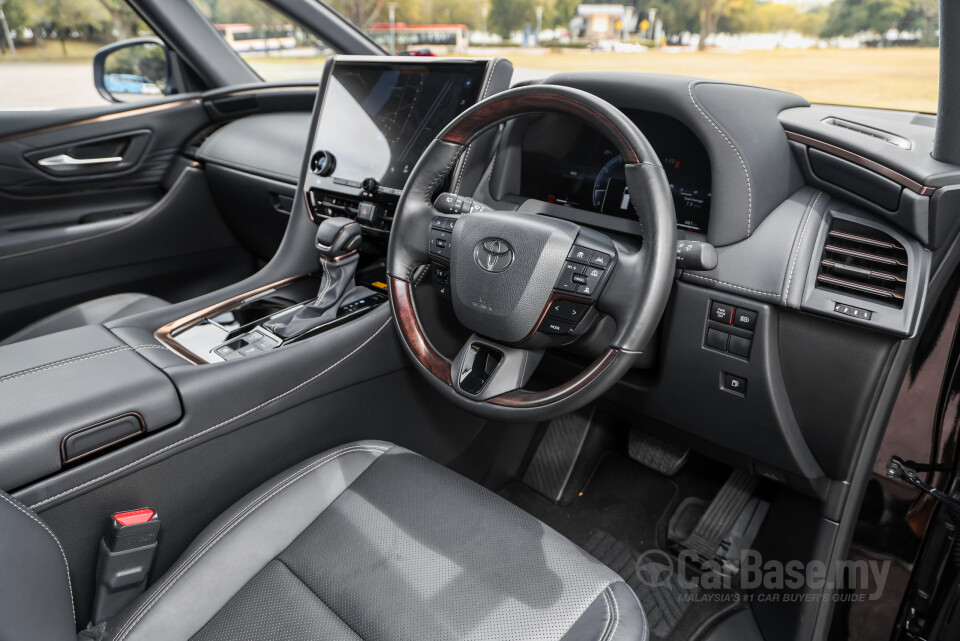 Toyota Vellfire AH40 (2023) Interior