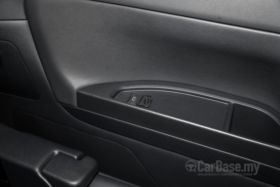 Toyota Vellfire AH40 (2023) Interior