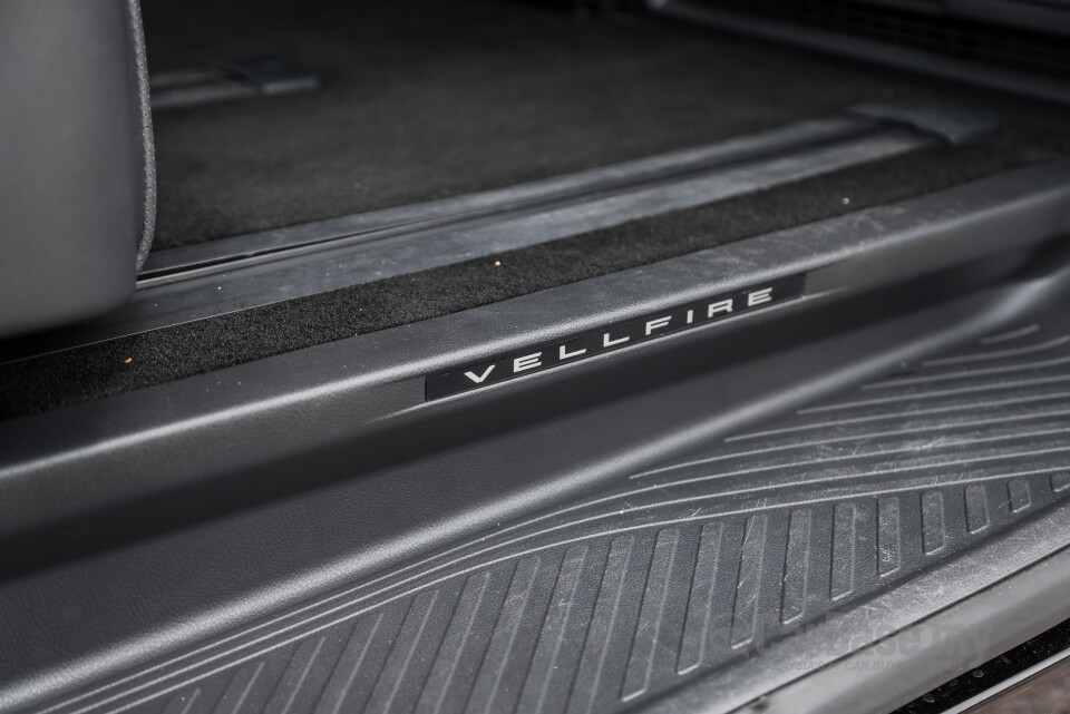 Toyota Vellfire AH40 (2023) Interior