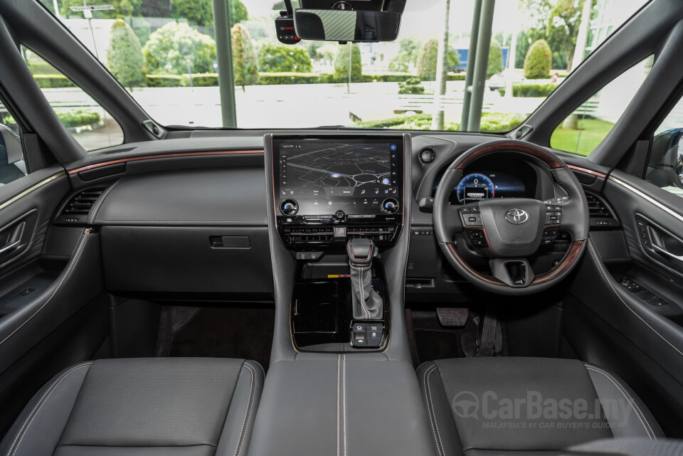 Toyota Vellfire AH40 (2023) Interior