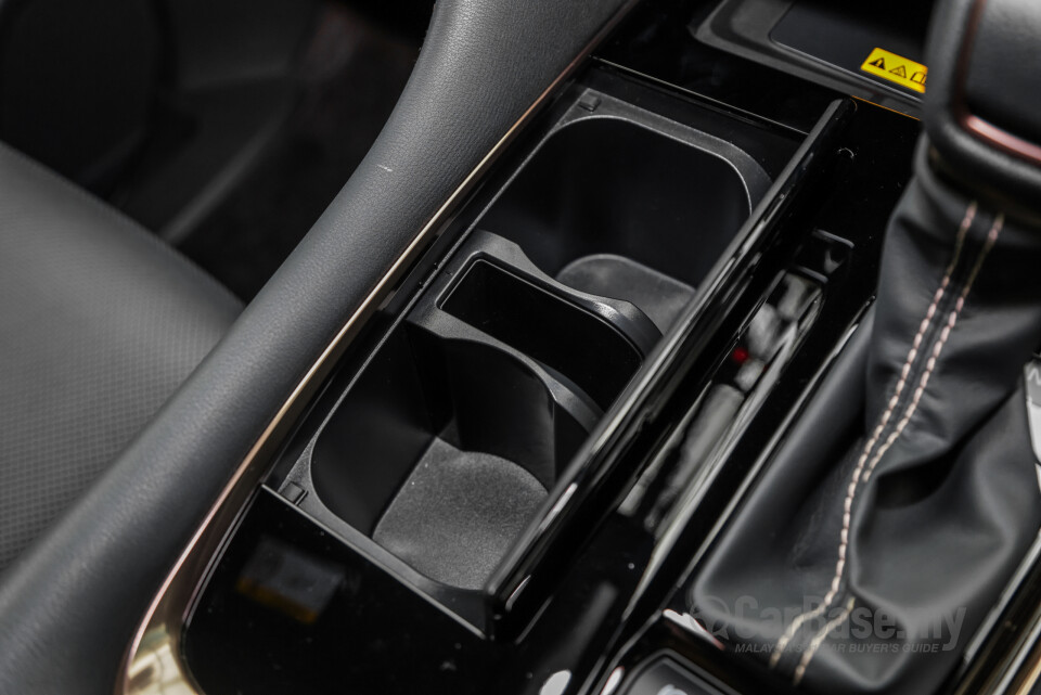 Toyota Vellfire AH40 (2023) Interior