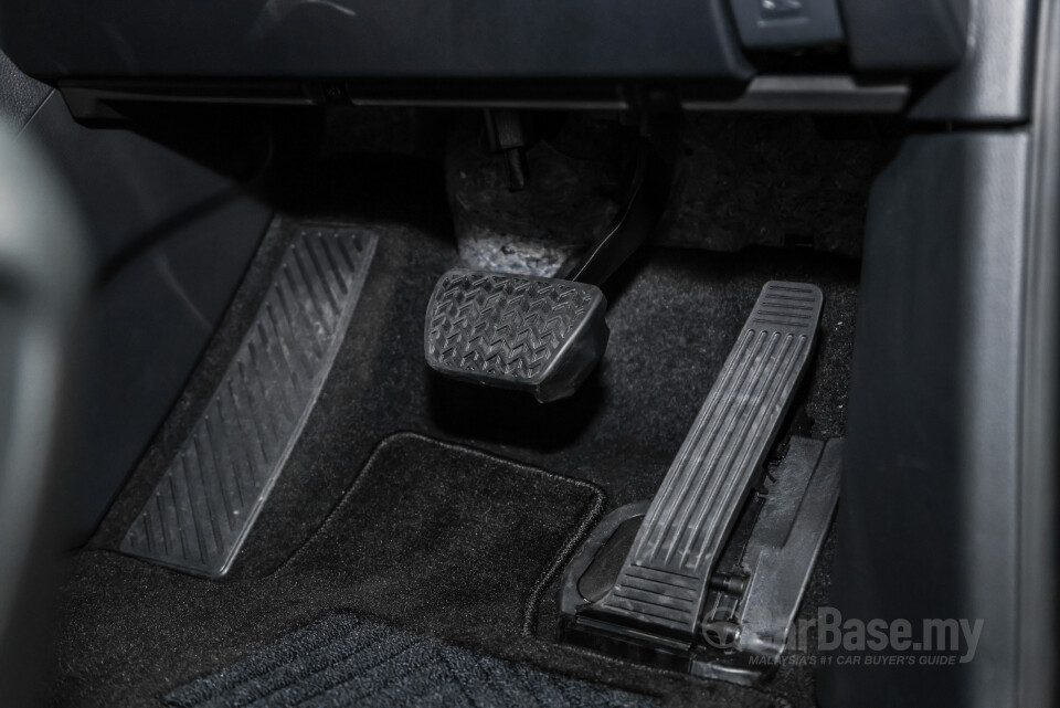 Toyota Vellfire AH40 (2023) Interior