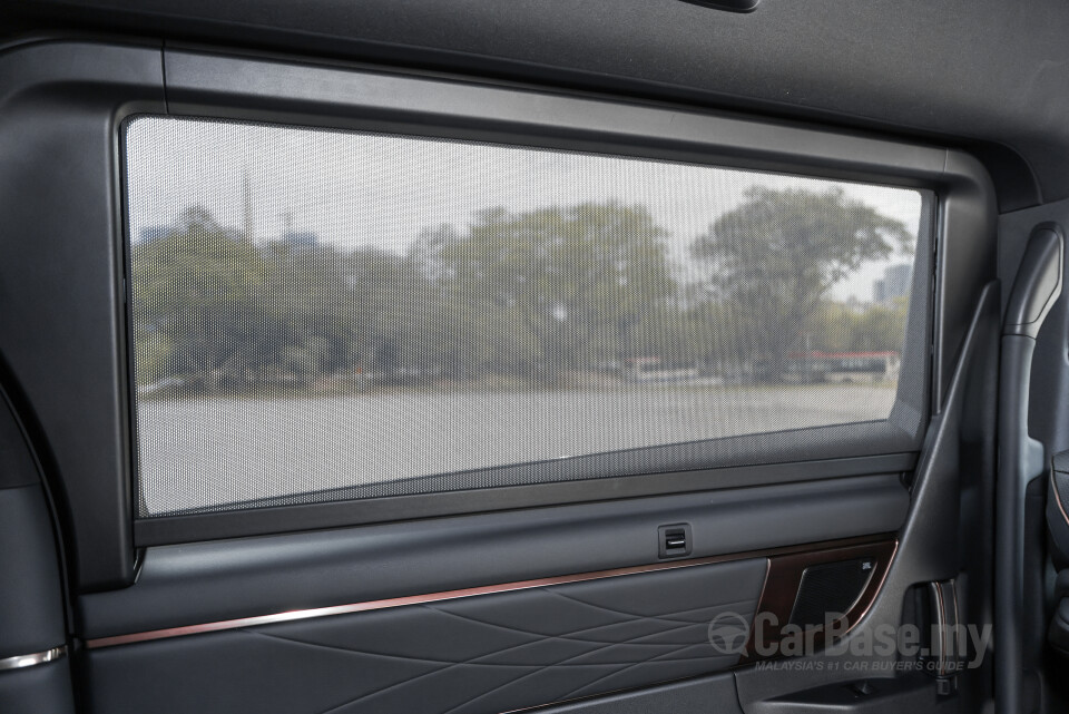 Toyota Vellfire AH40 (2023) Interior