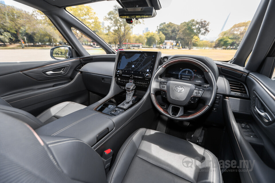 Toyota Vellfire AH40 (2023) Interior