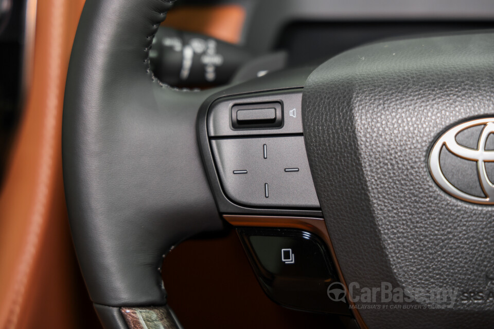 Toyota Vellfire AH40 (2023) Interior