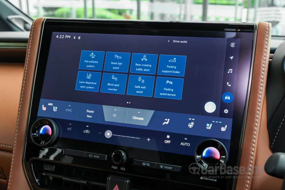 Toyota Vellfire AH40 (2023) Interior