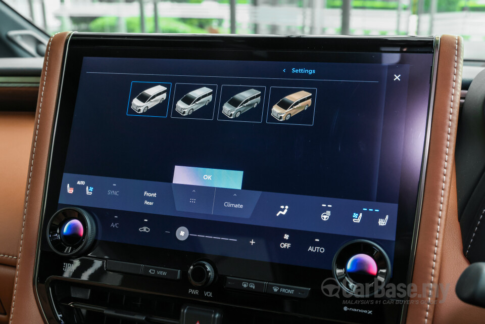 Toyota Vellfire AH40 (2023) Interior