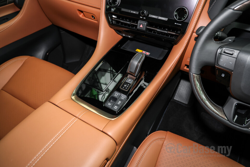 Toyota Vellfire AH40 (2023) Interior