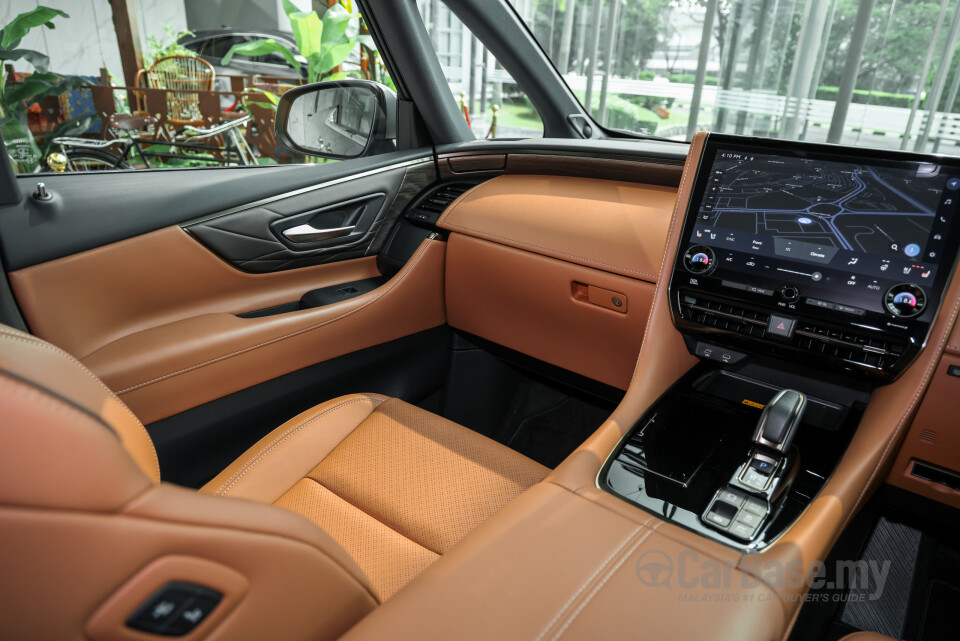 Toyota Vellfire AH40 (2023) Interior