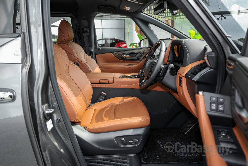 Toyota Vellfire AH40 (2023) Interior