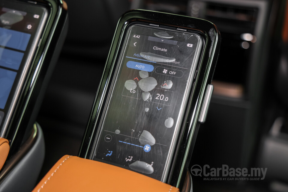 Toyota Vellfire AH40 (2023) Interior