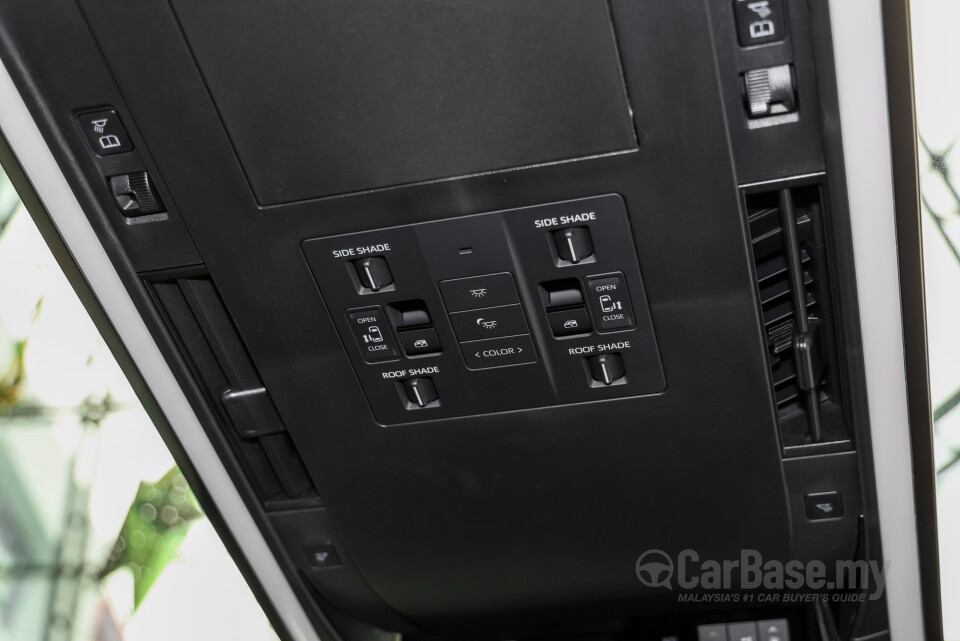 Toyota Vellfire AH40 (2023) Interior