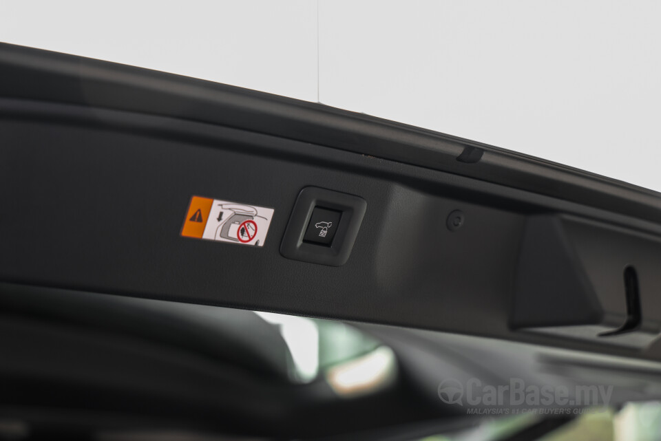 Toyota Vellfire AH40 (2023) Interior