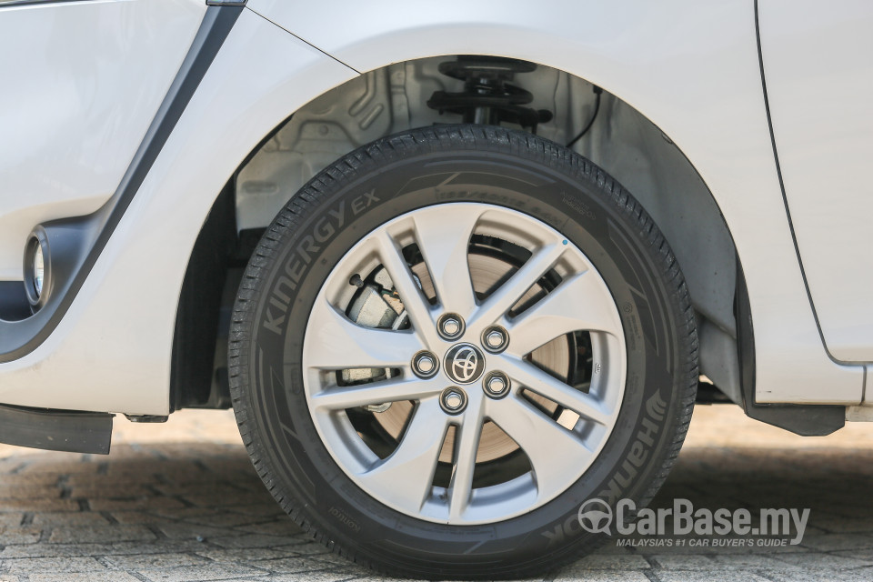 Toyota Sienta NHP170 (2016) Exterior