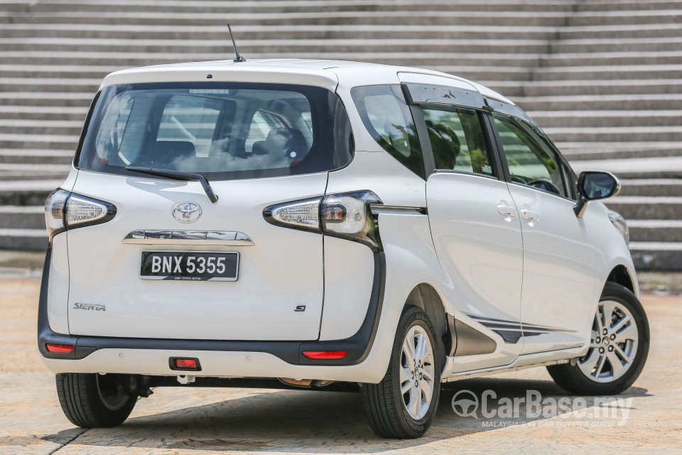 Toyota Sienta NHP170 (2016) Exterior
