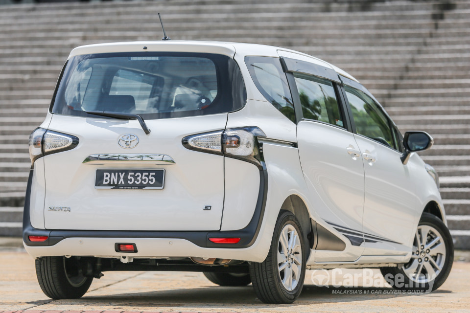 Toyota Sienta NHP170 (2016) Exterior