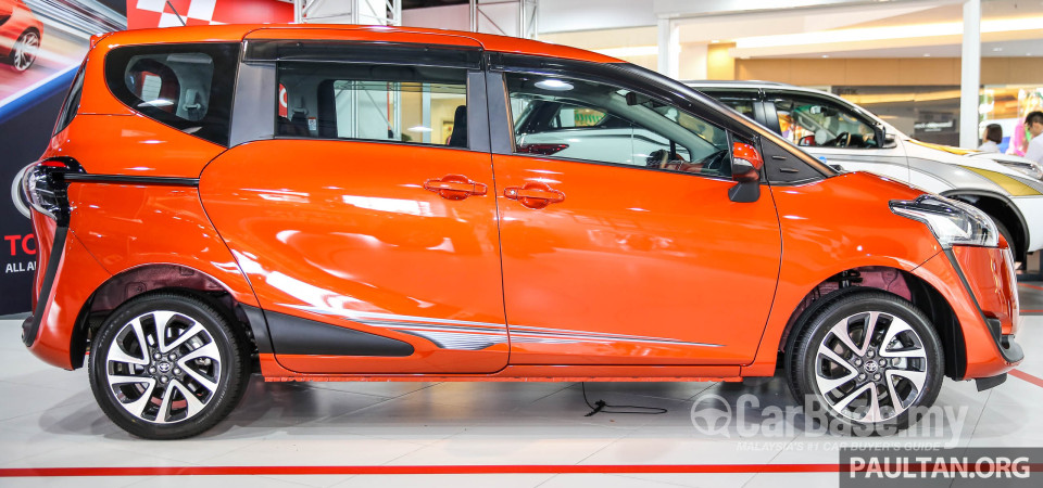 Toyota Sienta NHP170 (2016) Exterior