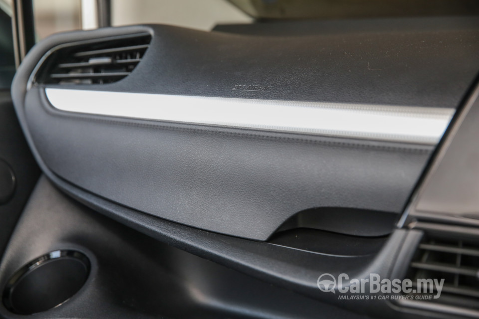Toyota Sienta NHP170 (2016) Interior