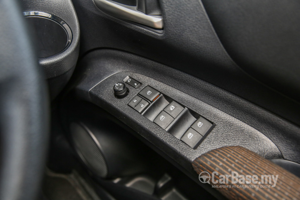 Toyota Sienta NHP170 (2016) Interior