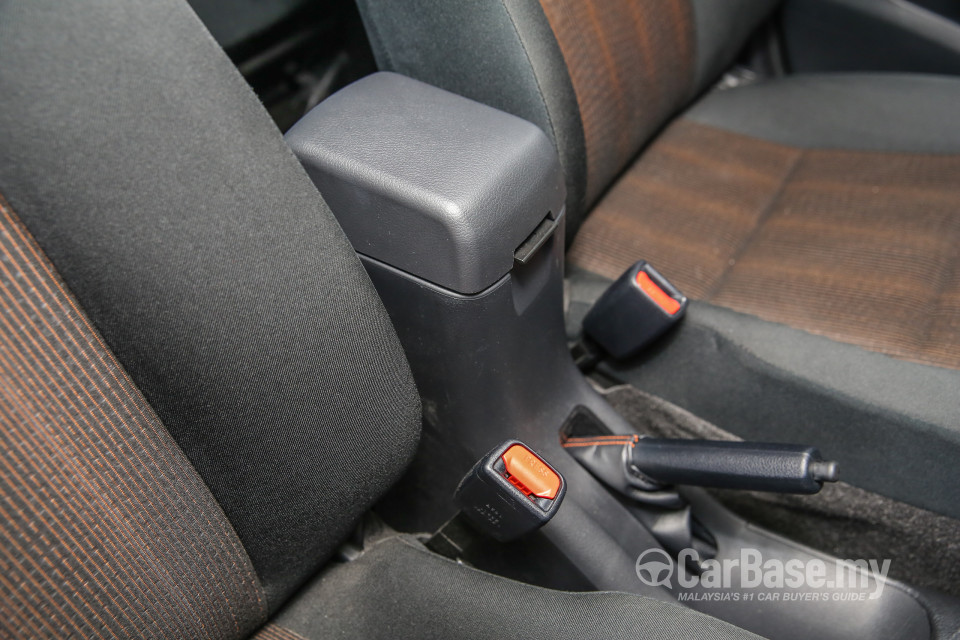 Toyota Sienta NHP170 (2016) Interior