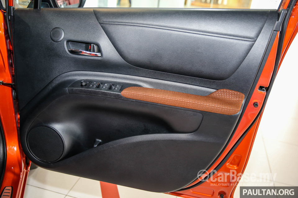 Toyota Sienta NHP170 (2016) Interior