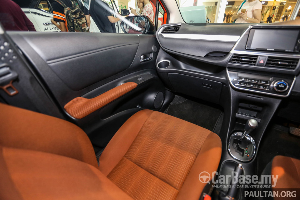 Toyota Sienta NHP170 (2016) Interior