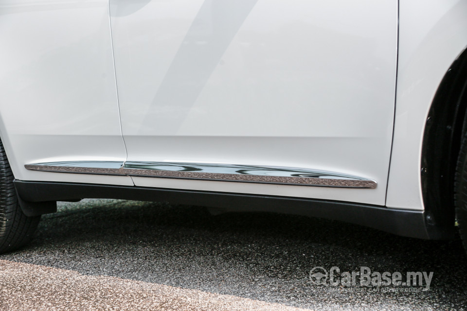 Toyota Harrier XU60 Facelift (2018) Exterior