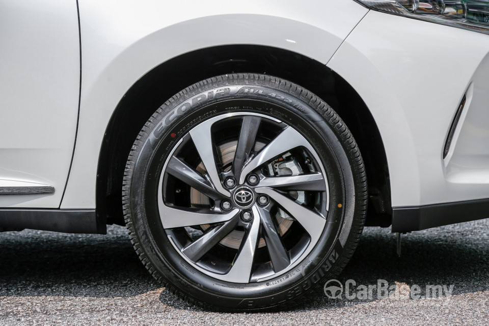 Toyota Harrier XU60 Facelift (2018) Exterior