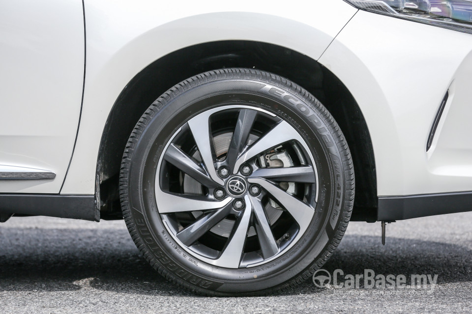Toyota Harrier XU60 Facelift (2018) Exterior