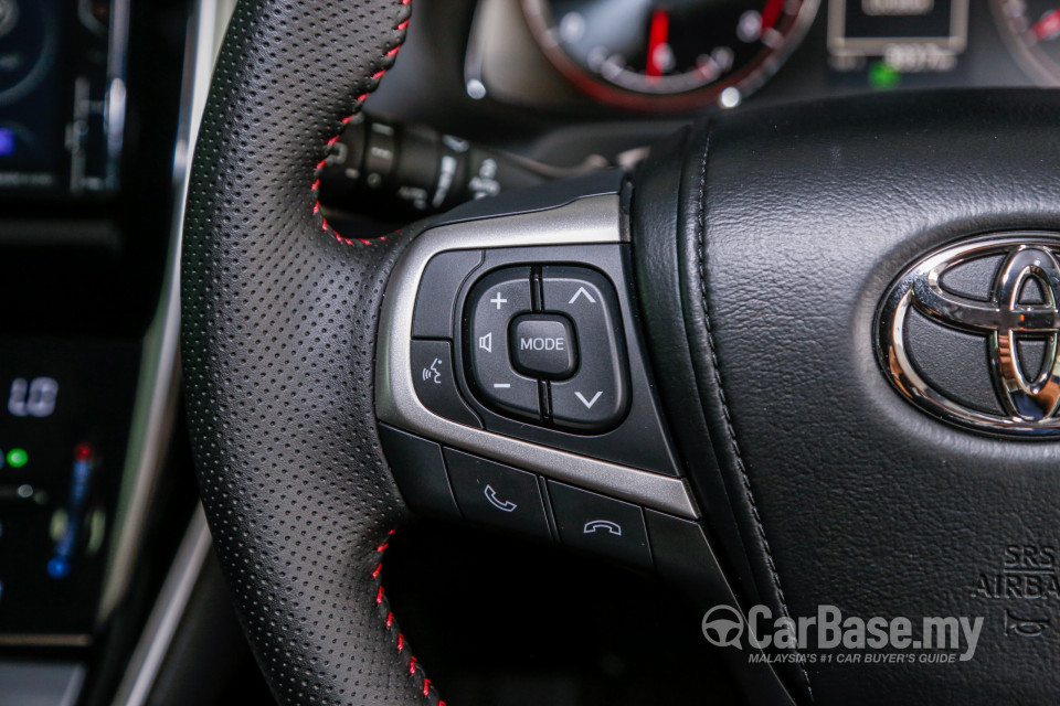 Toyota Harrier XU60 Facelift (2018) Interior