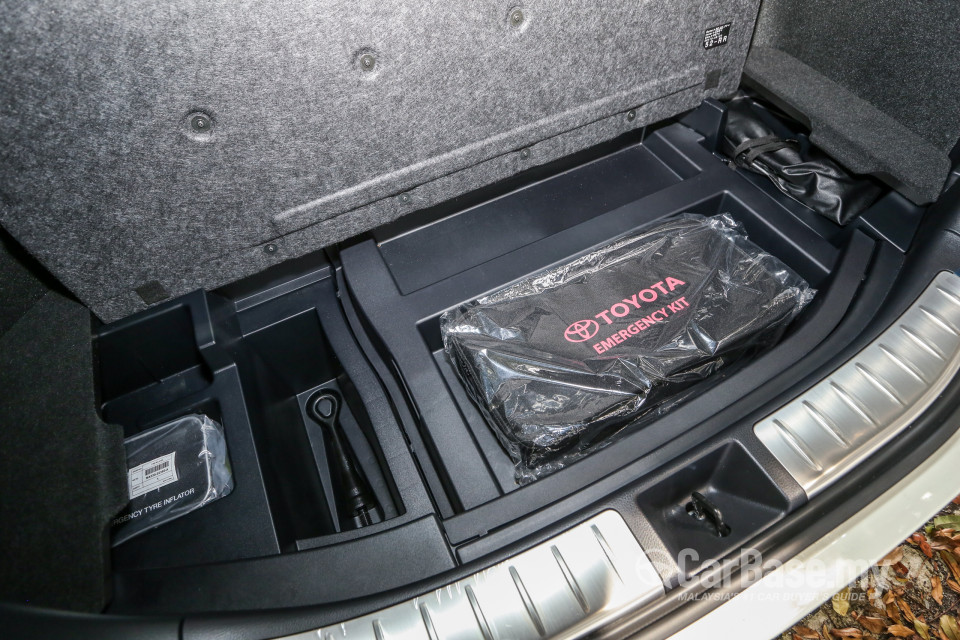 Toyota Harrier XU60 Facelift (2018) Interior