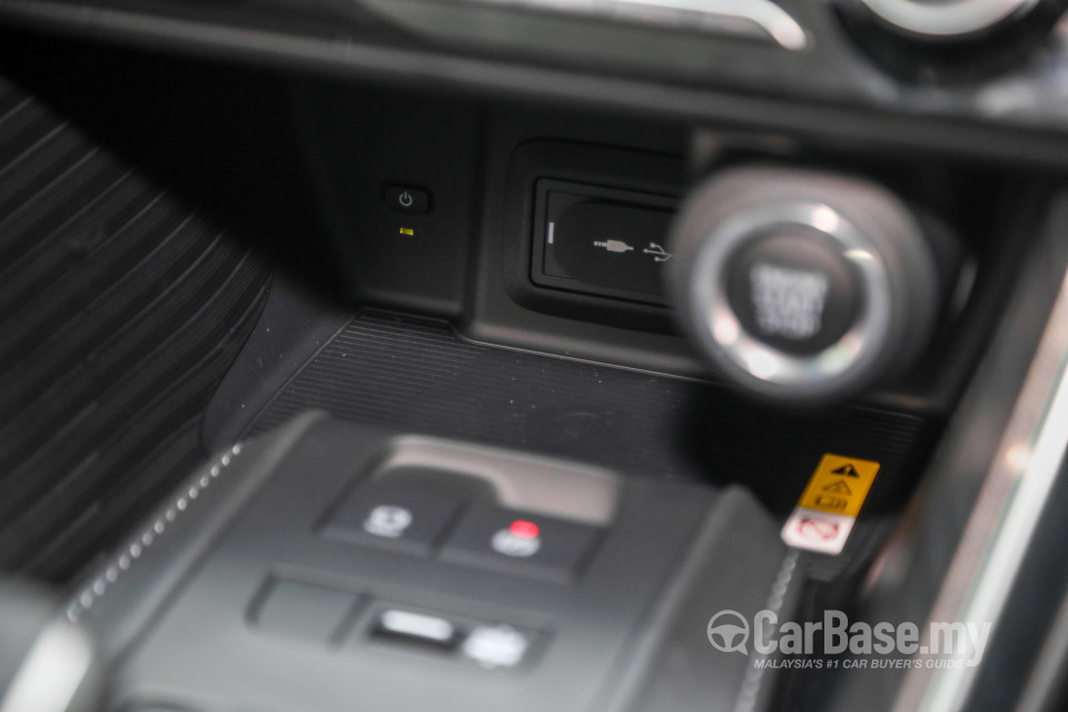 Toyota Harrier XU80 (2021) Interior