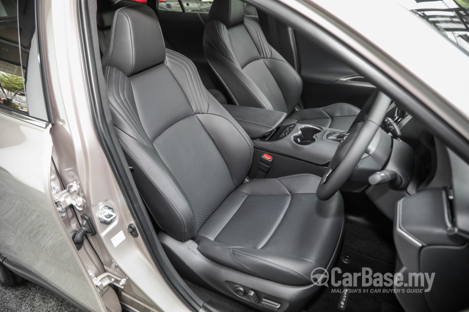 Toyota Harrier XU80 (2021) Interior