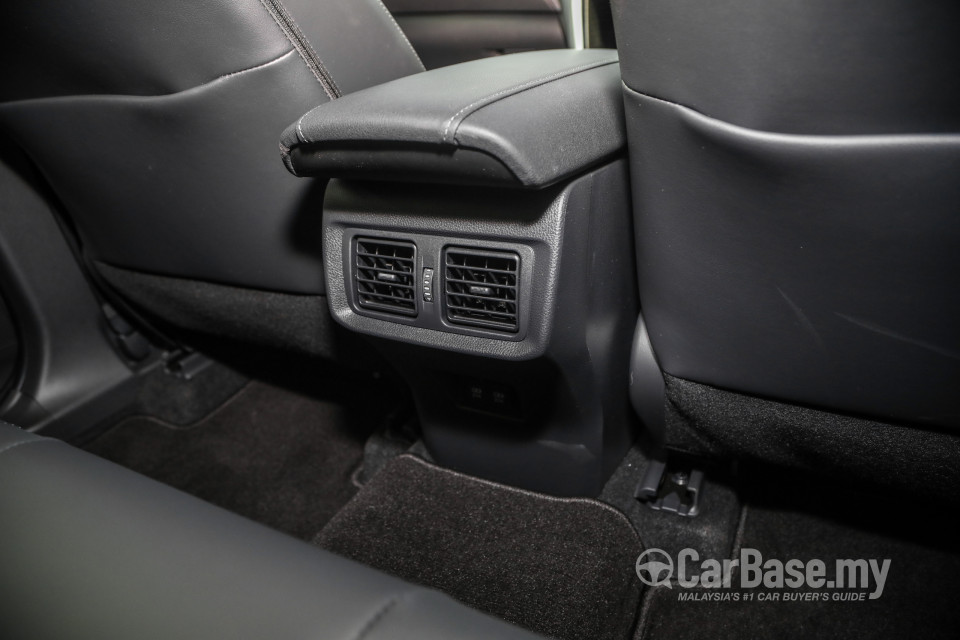 Toyota Harrier XU80 (2021) Interior