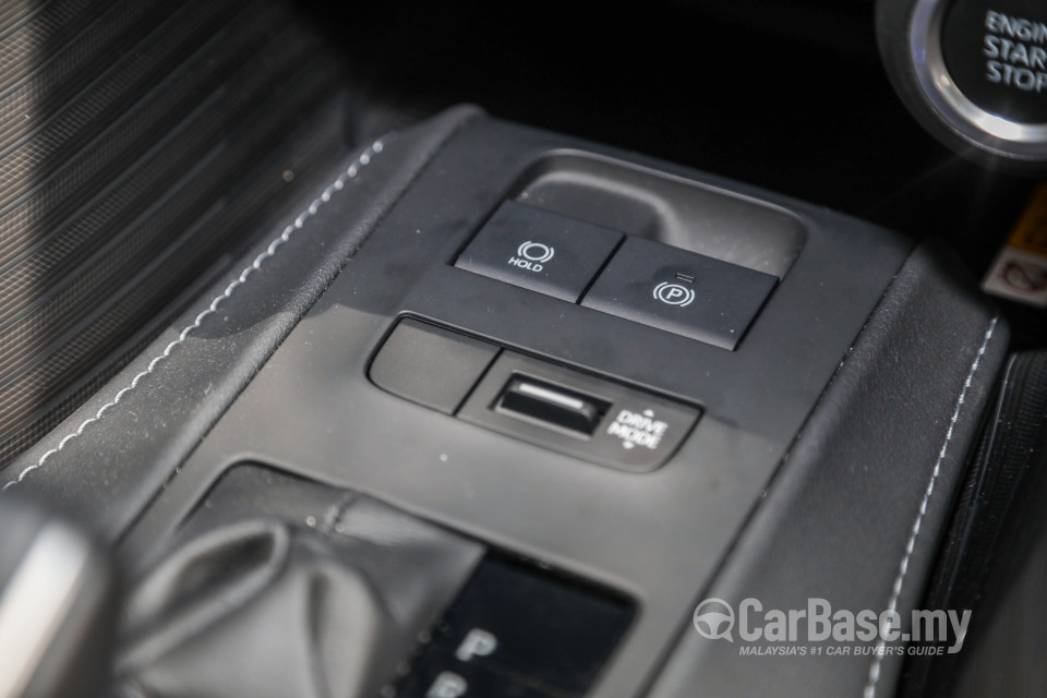 Toyota Harrier XU80 (2021) Interior
