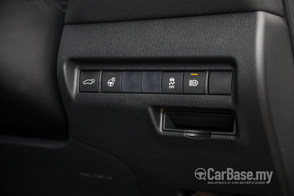 Toyota Harrier XU80 (2021) Interior