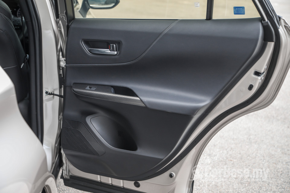 Toyota Harrier XU80 (2021) Interior