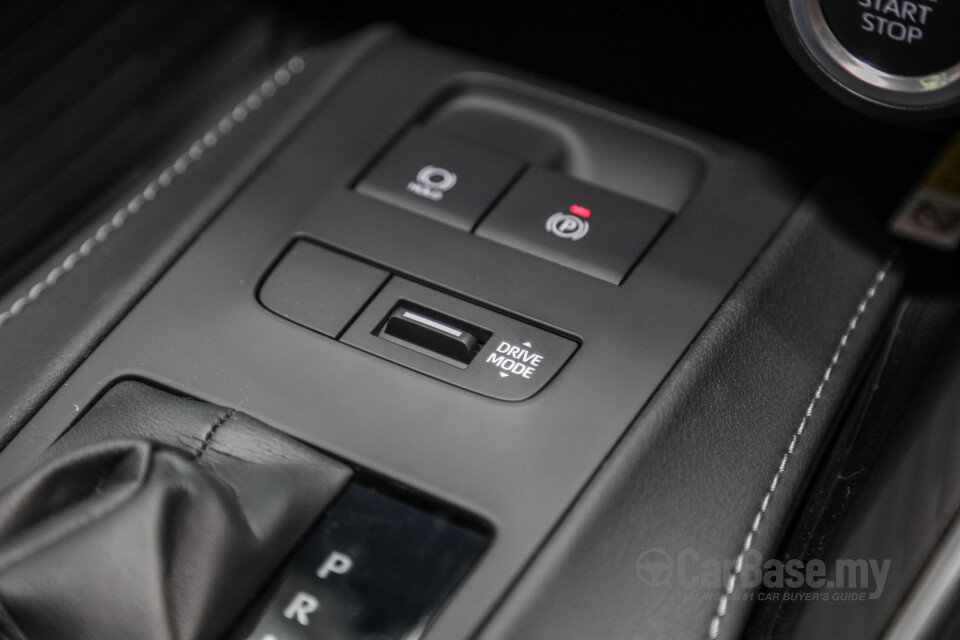 Toyota Harrier XU80 (2021) Interior