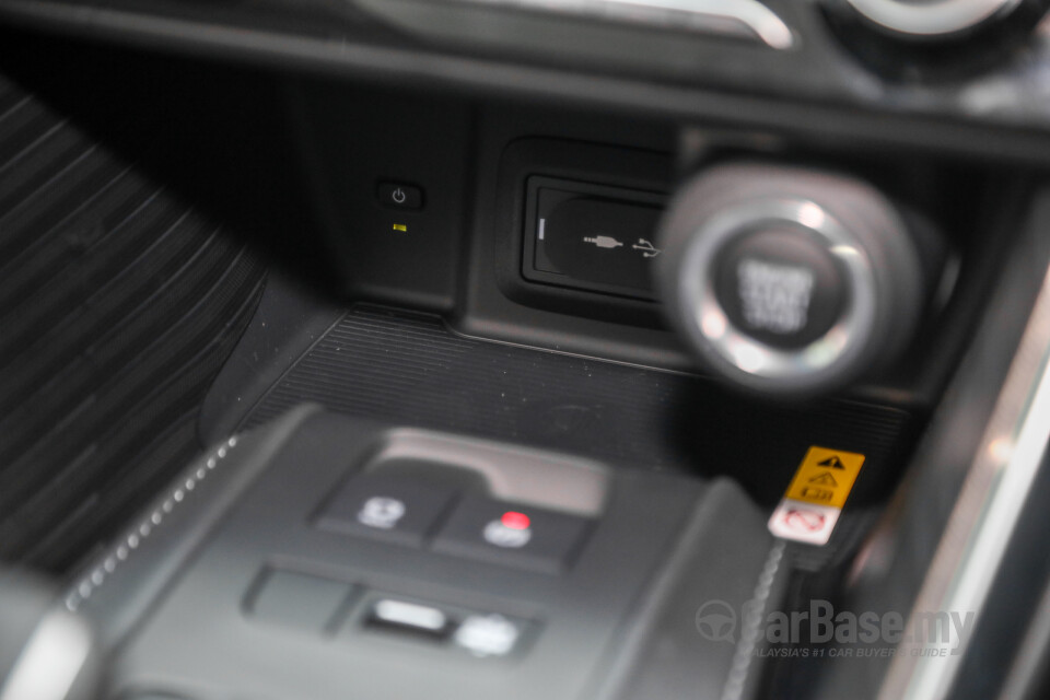 Toyota Harrier XU80 (2021) Interior