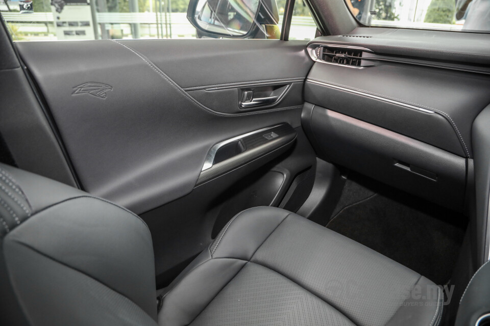 Toyota Harrier XU80 (2021) Interior