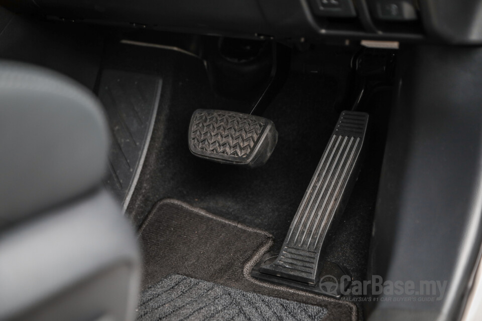 Toyota Harrier XU80 (2021) Interior