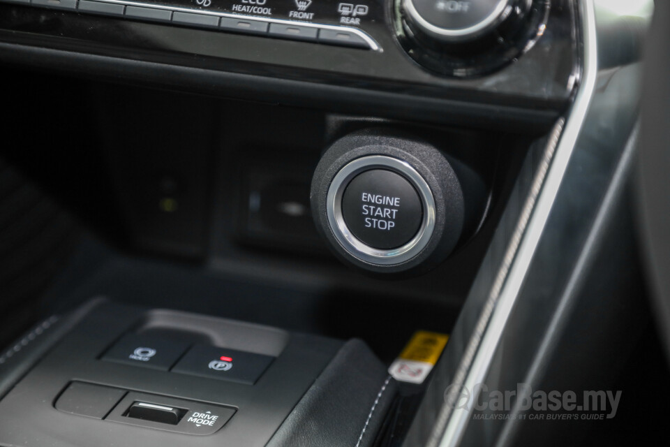 Toyota Harrier XU80 (2021) Interior