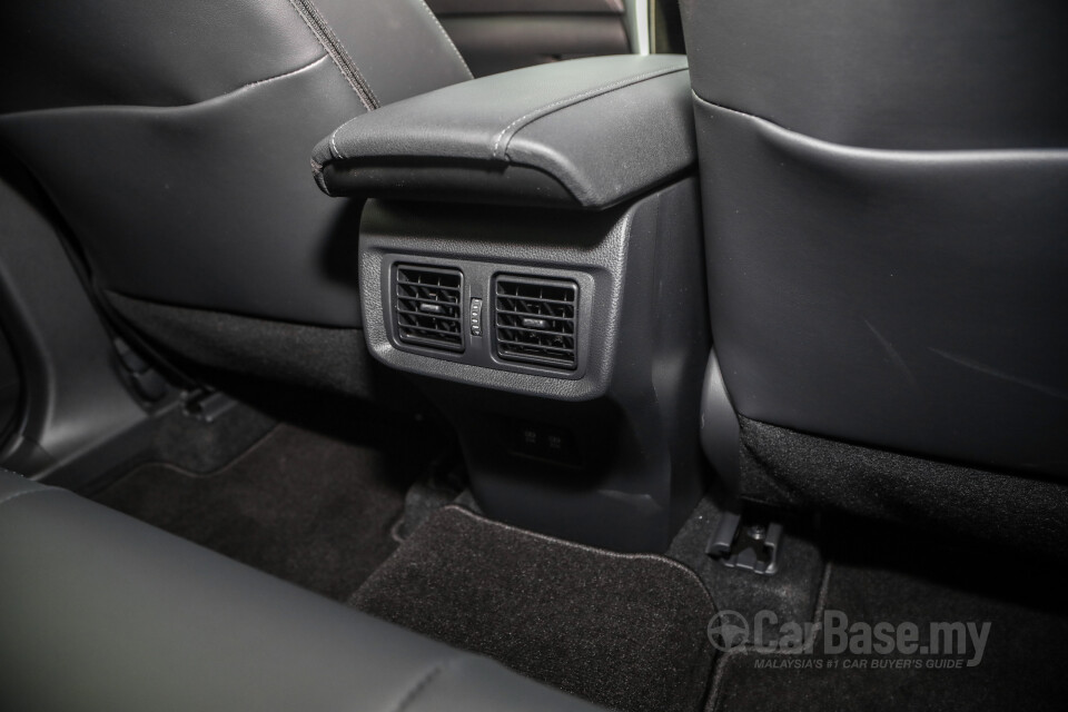 Toyota Harrier XU80 (2021) Interior