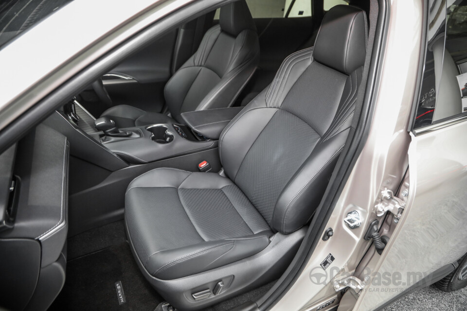 Toyota Harrier XU80 (2021) Interior