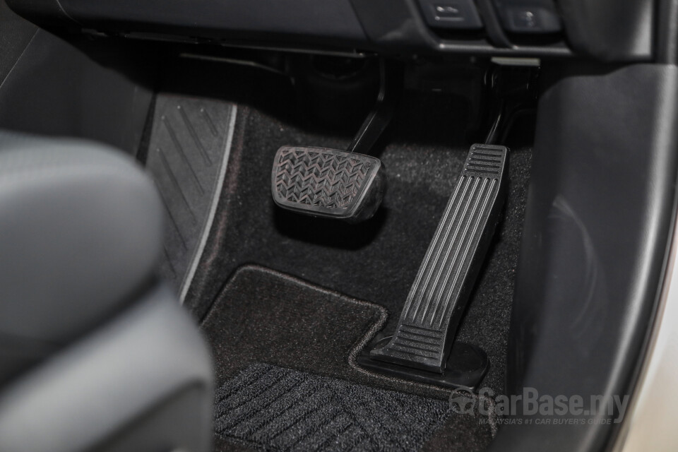 Toyota Harrier XU80 (2021) Interior