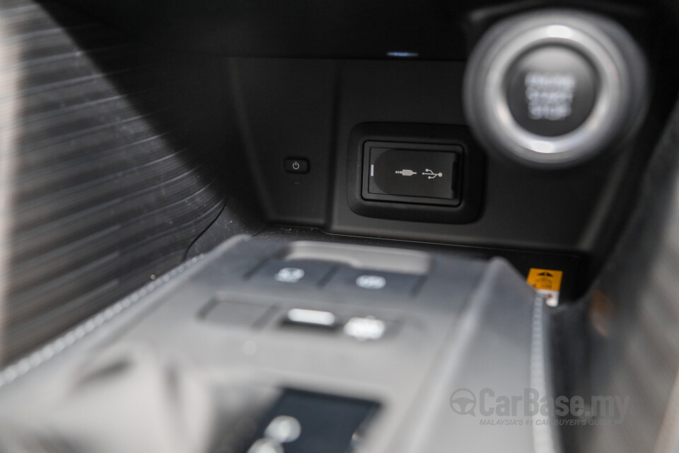 Toyota Harrier XU80 (2021) Interior