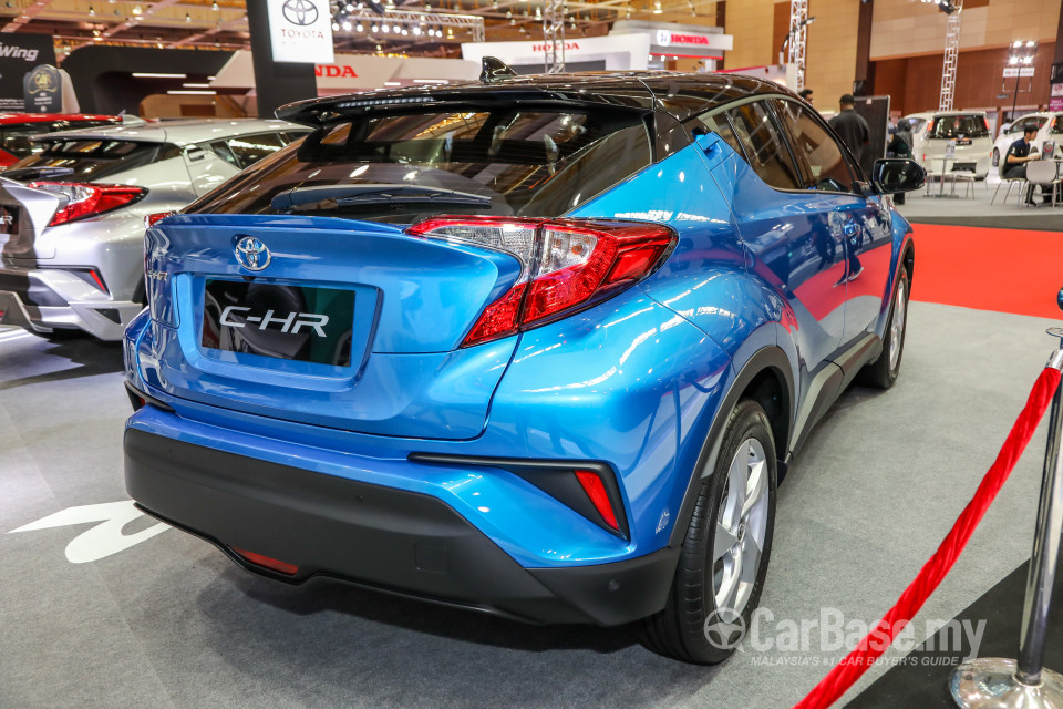 Toyota C-HR Mk1 (2018) Exterior